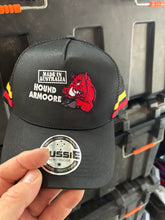 Load image into Gallery viewer, Hound Armoore Style Snap-Back Retro Truckers Cap